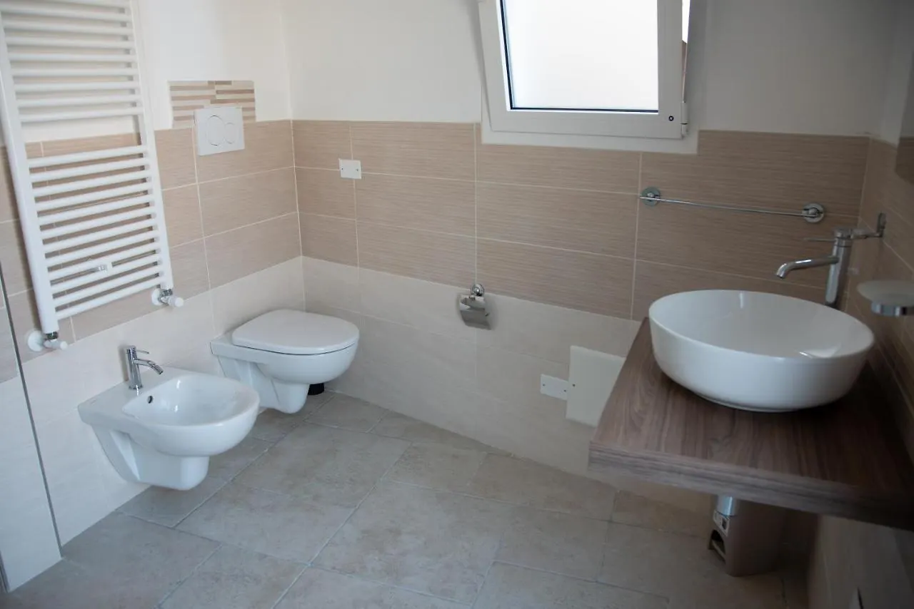 Hotel Dimora Guerrieri Brindisi 0*,  Italia
