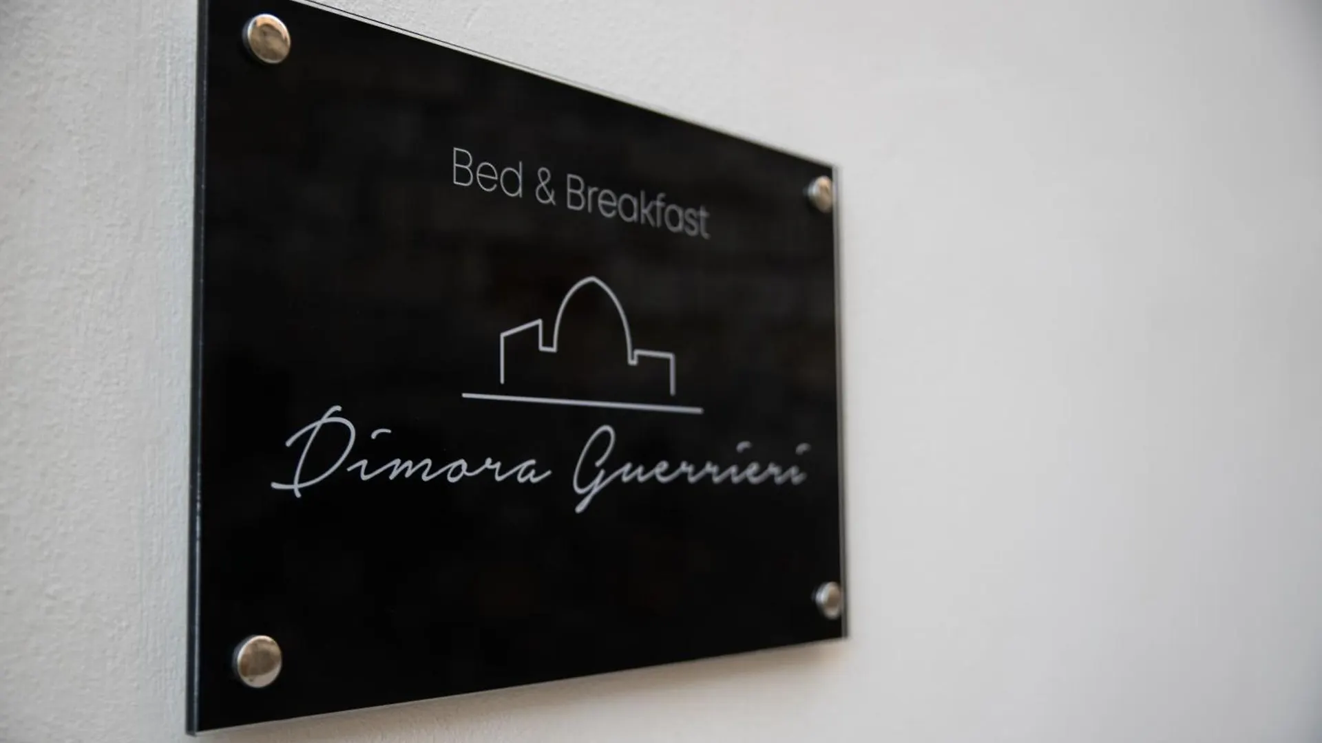 Affittacamere Hotel Dimora Guerrieri Brindisi